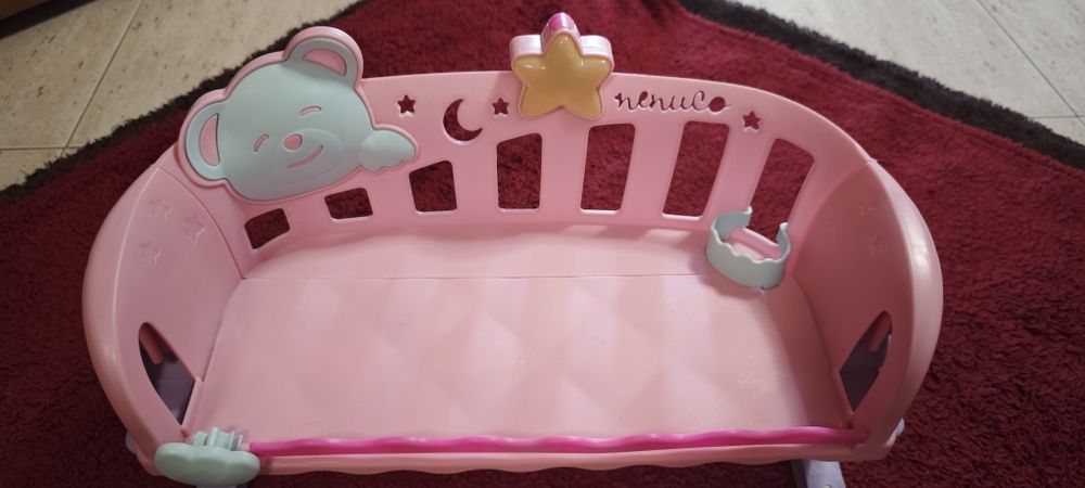 Berço Nenuco para colocar na cama das meninas