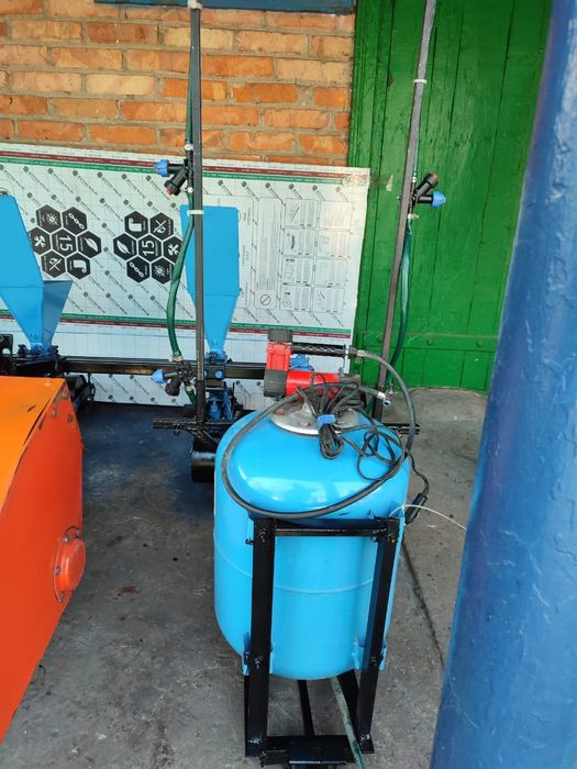 Продам обприскувач на 50л на мототрактор