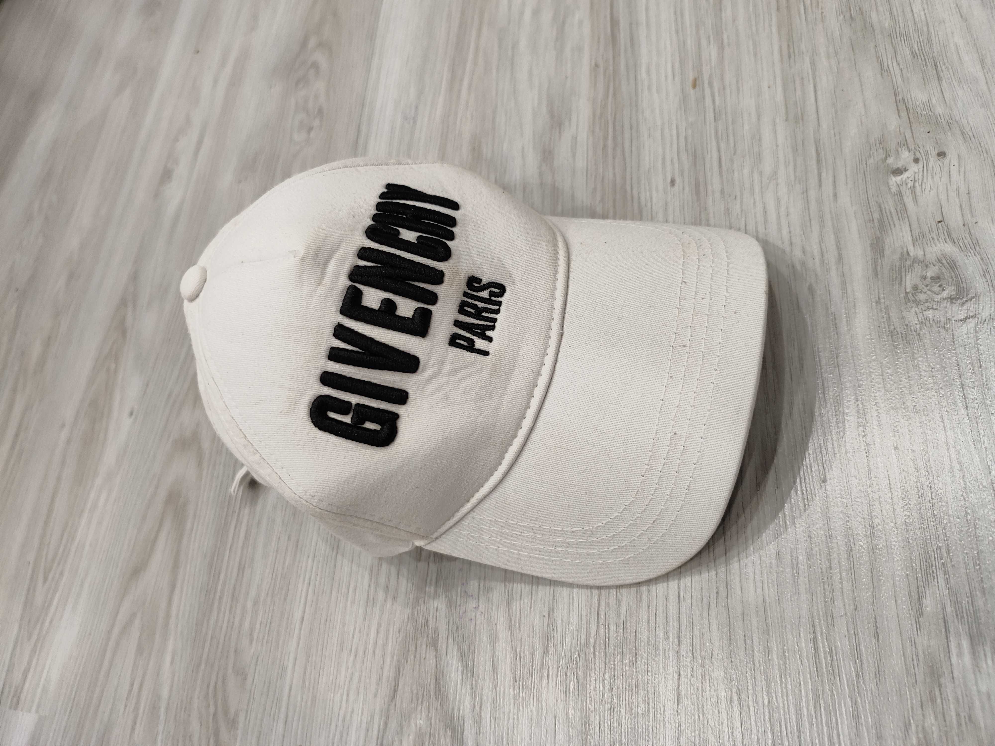 Czapka z daszkiem GIVENCHY Paris Biała NOWA Polecam