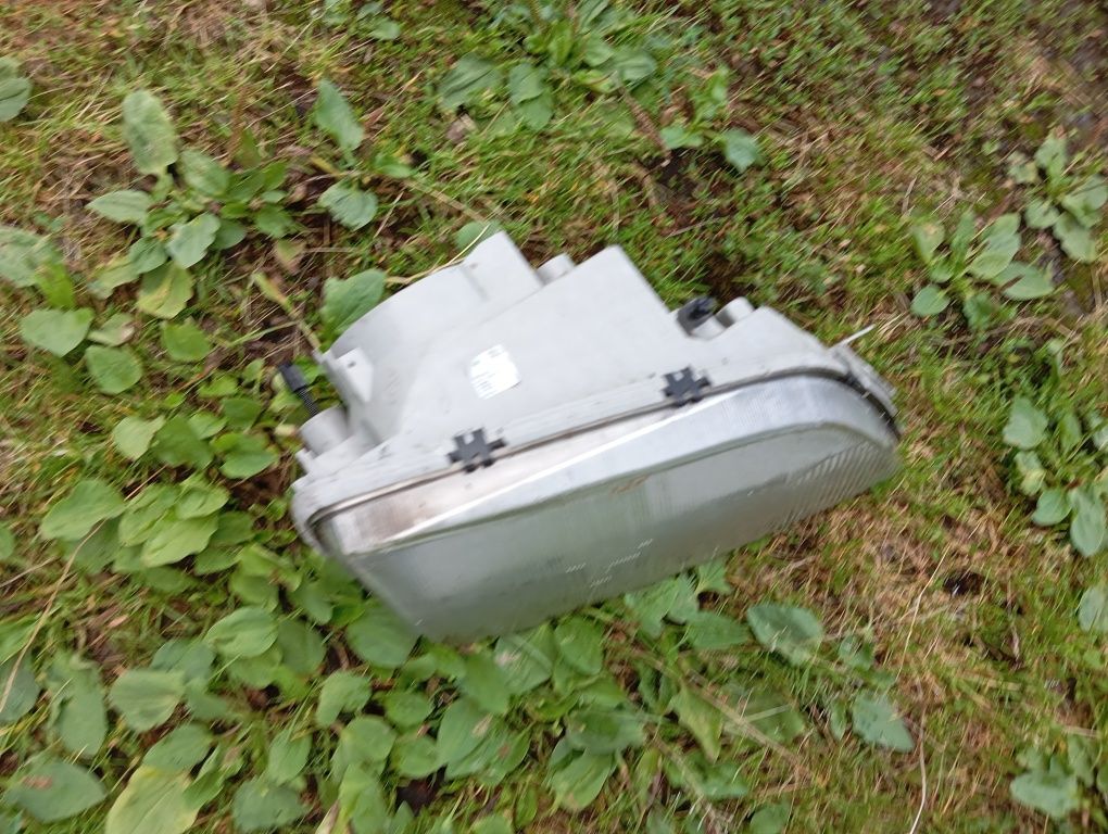Lampa reflektor prawy przód Opel Omega A I 1 Europa