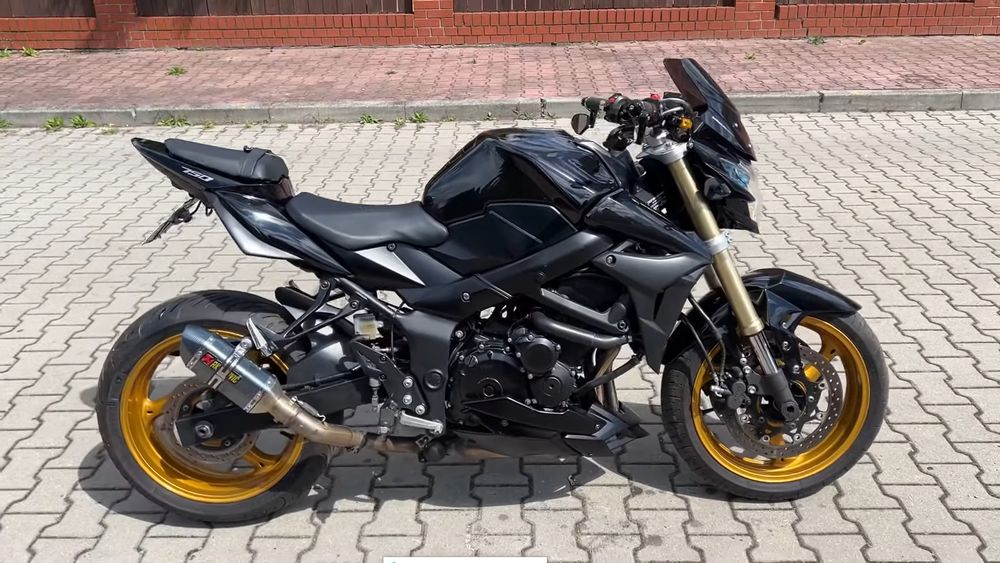 Sprzedam Suzuki GSR 750 z750