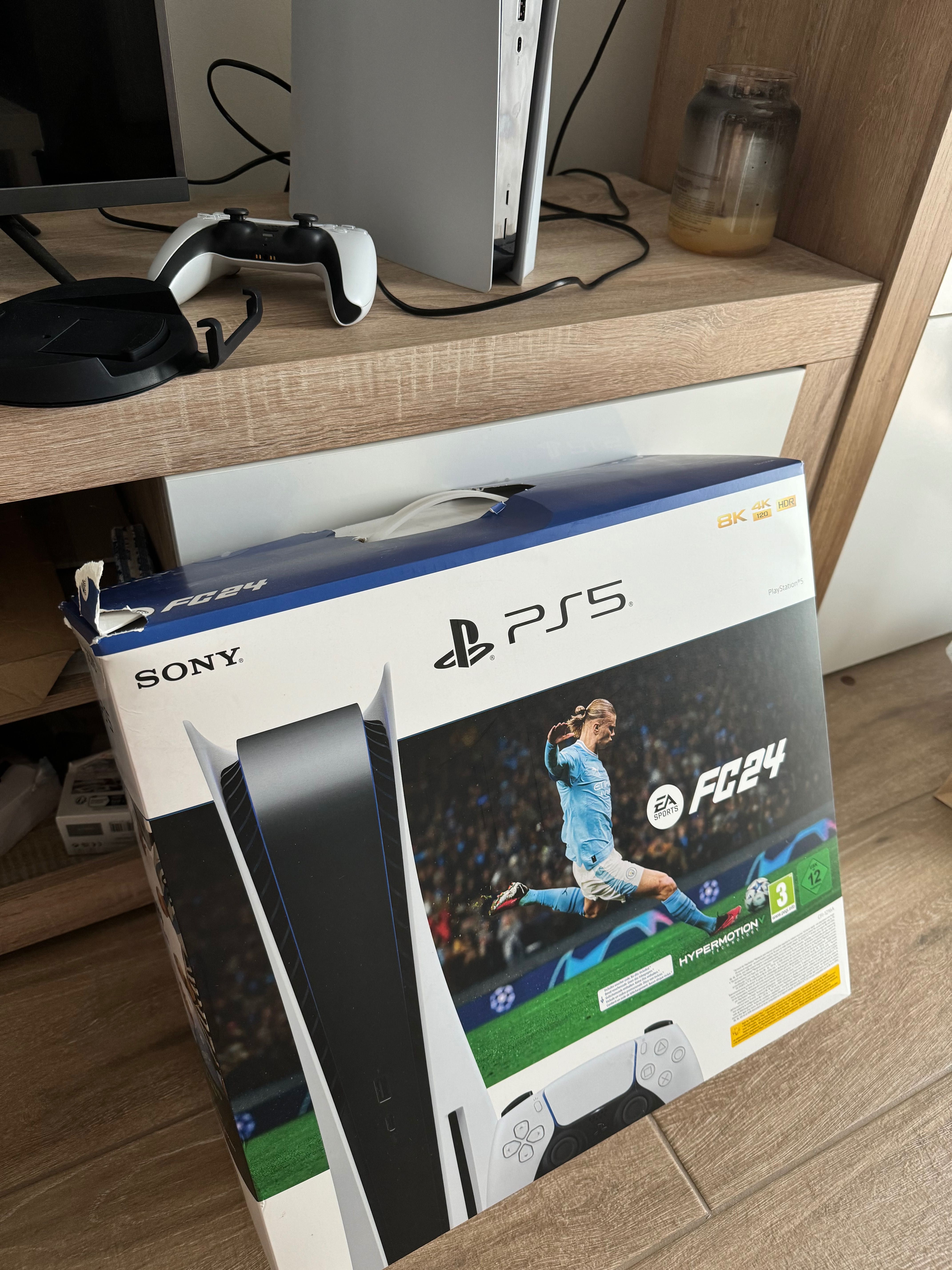 Konsola ps5 z napędem
