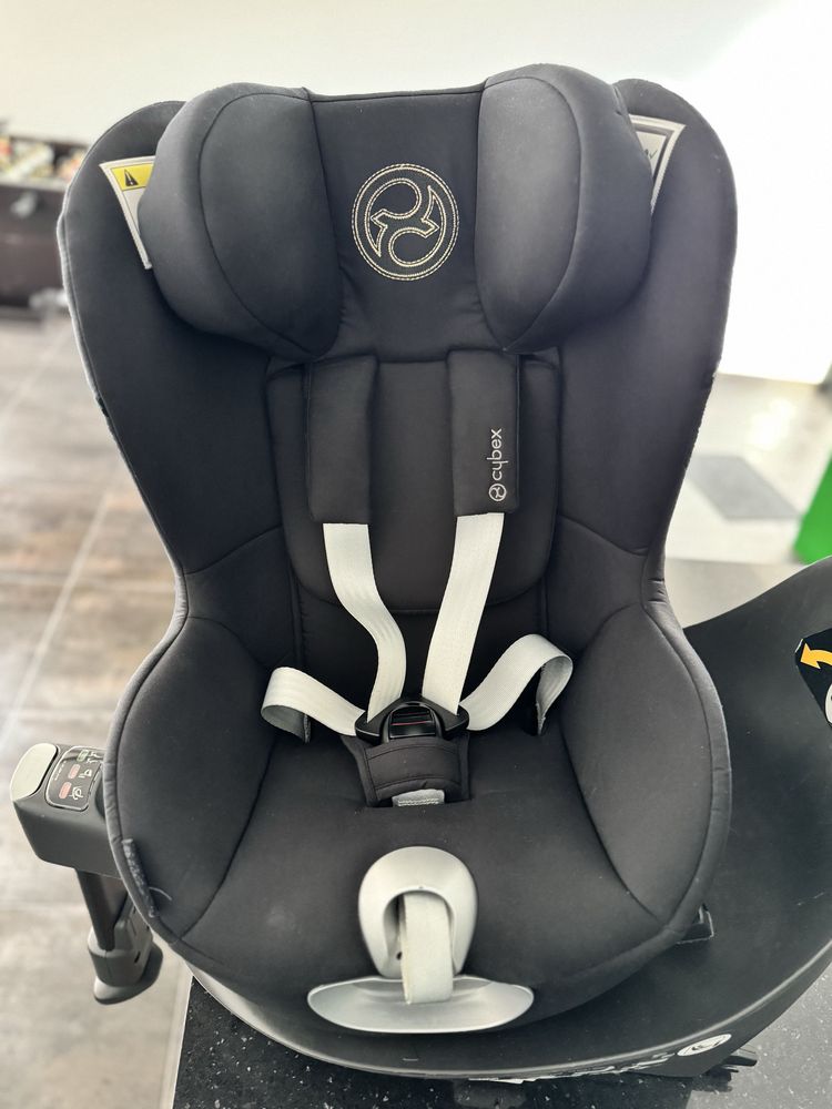 Sirona Z I-size Deep Black + Base Isofix