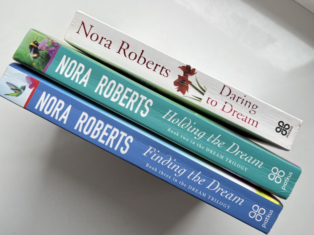 Серія книг «Dream» Nora Roberts