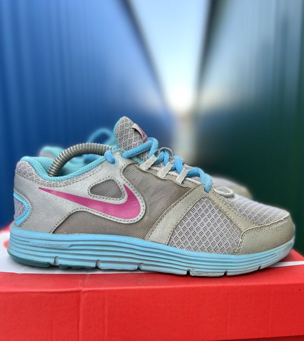 Nike детские кроссовки оригинал 34 размер