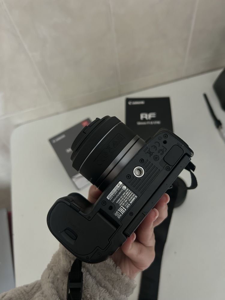 Canon EOS R + RF 50mm f/1.8 STM + Адаптер EF-EOS R