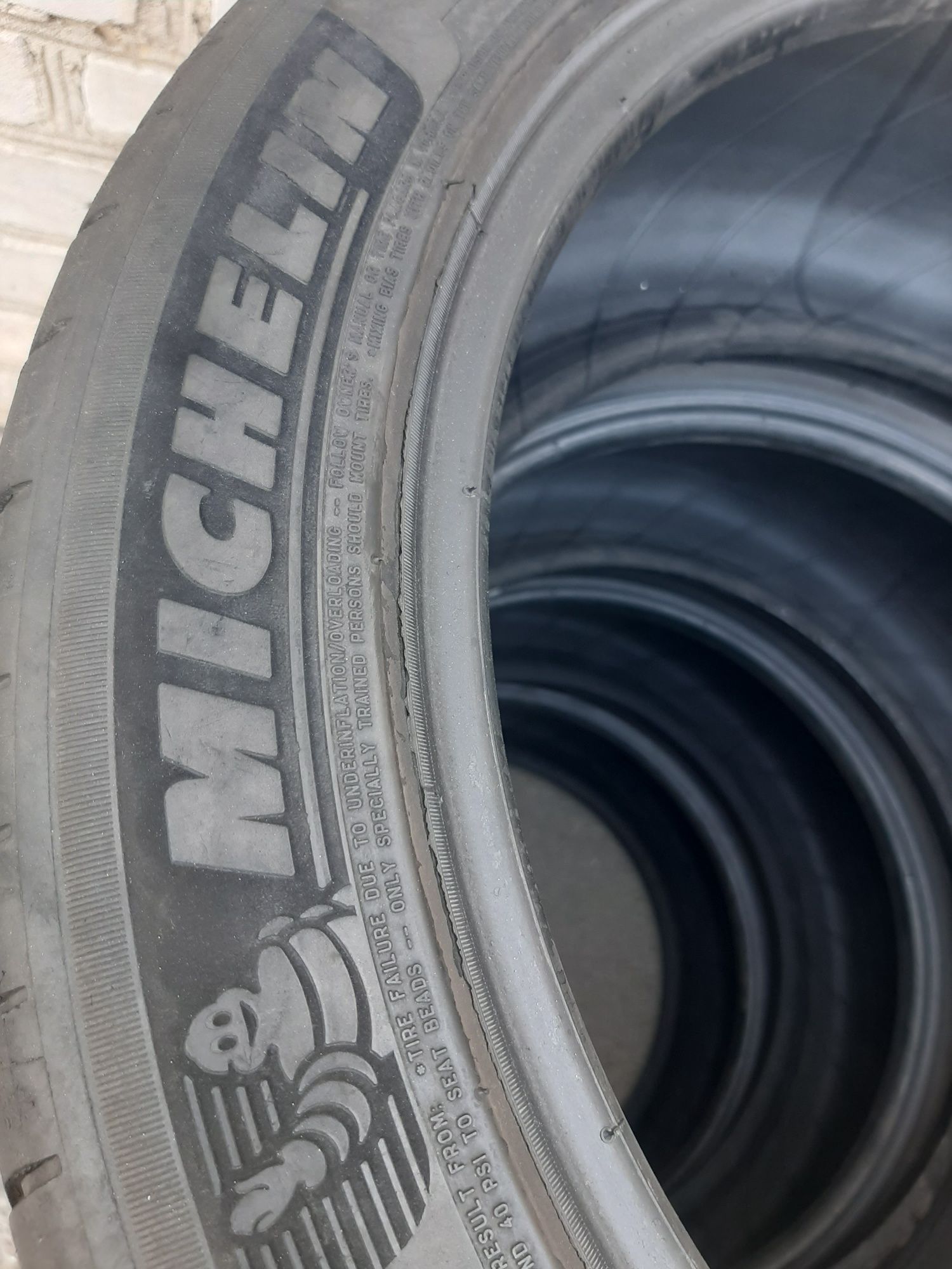 Шини б/у 245/45R18 Michelin літо.