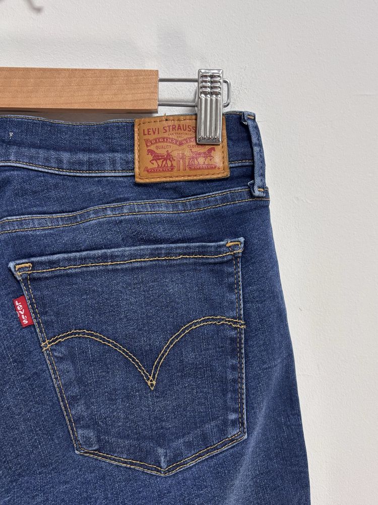 Damskie Levi’s 710 Super Skinny W31 L30 elastyczne granatowe