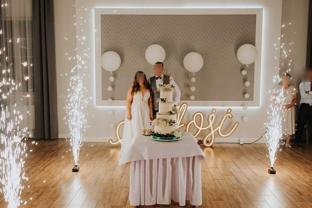 Wiatraki iskier | Napis Miłość | Ciężki dym | Wyrzutnie dymu | Iskry