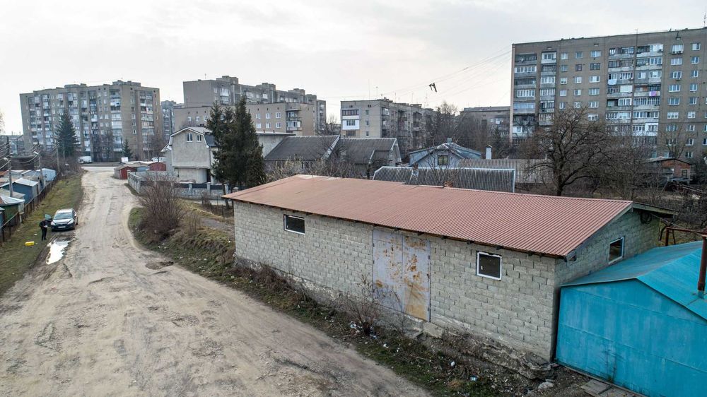 Продам, обміняю приміщення біля гаражного кооперативу на вул. Богуна