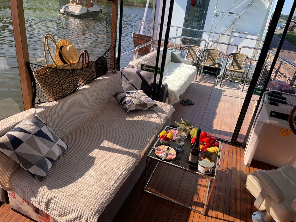 Czarter Jachtu motorowego, bez uprawnień, houseboat, katamaran, Pisz.