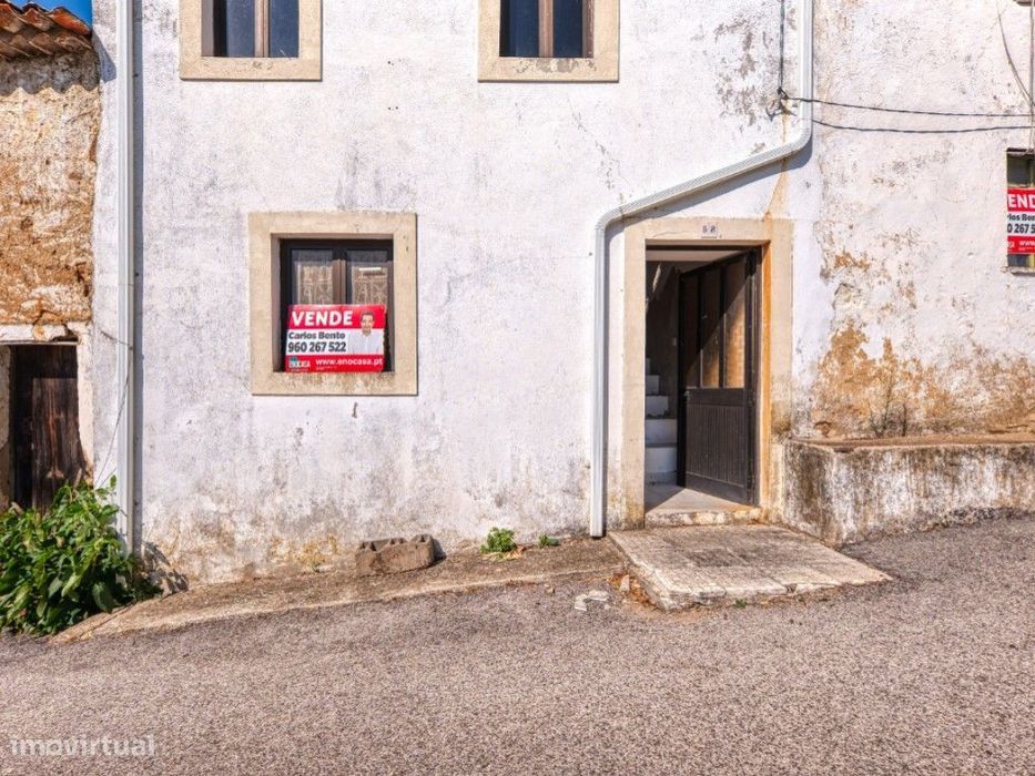 Conjunto de Cinco Imóveis urbanos com Terreno para venda em Caratão...