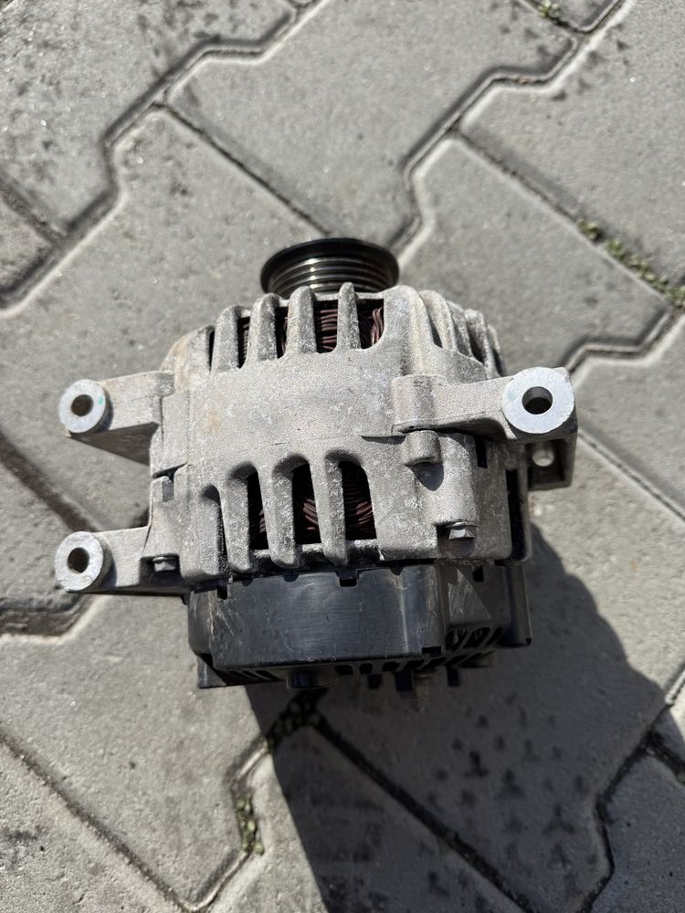 Генератор opel astra 1.6cdti j 2009-2015 13586366 астра 2618063A valeo