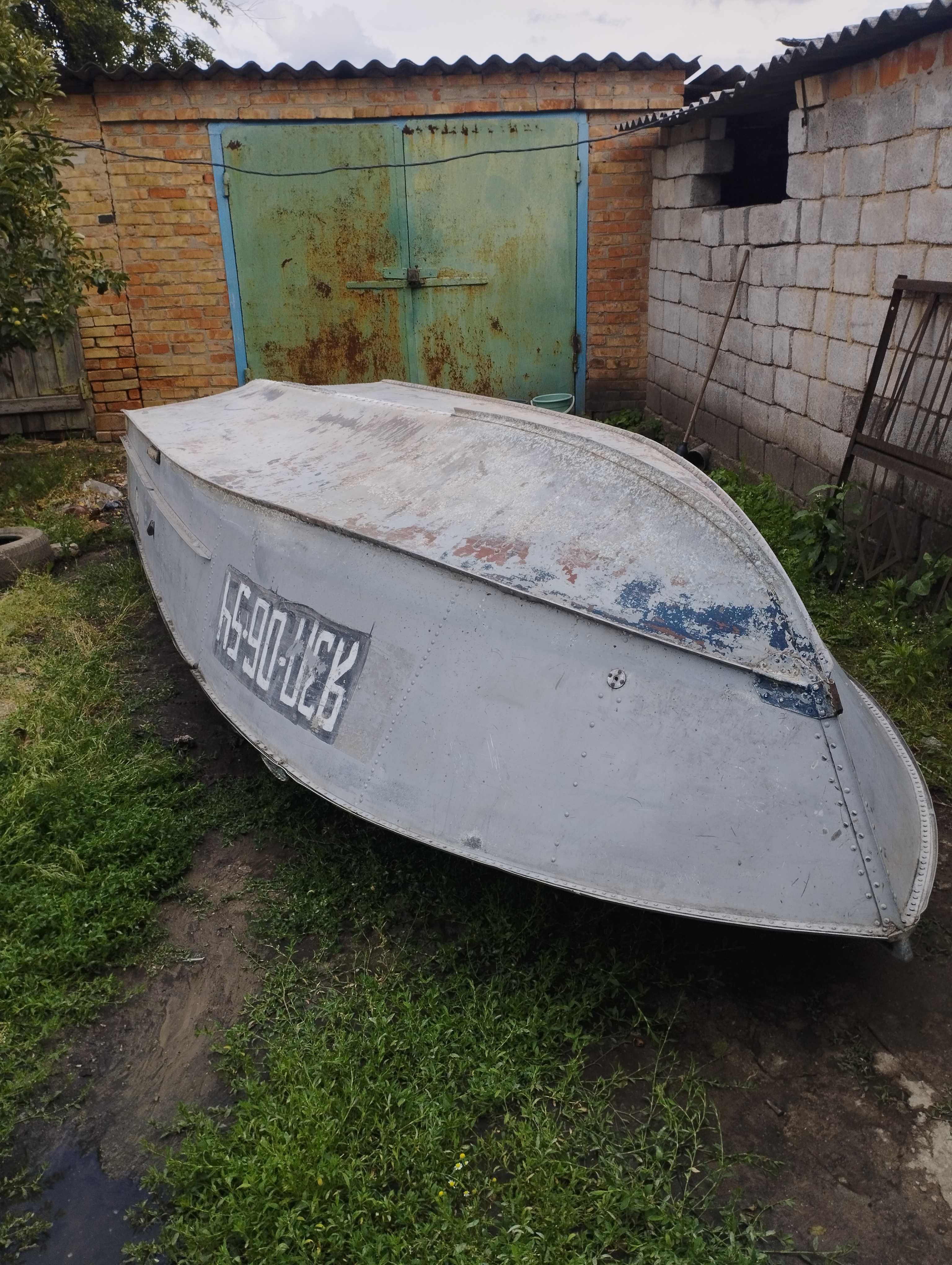 Прогрес човен продам