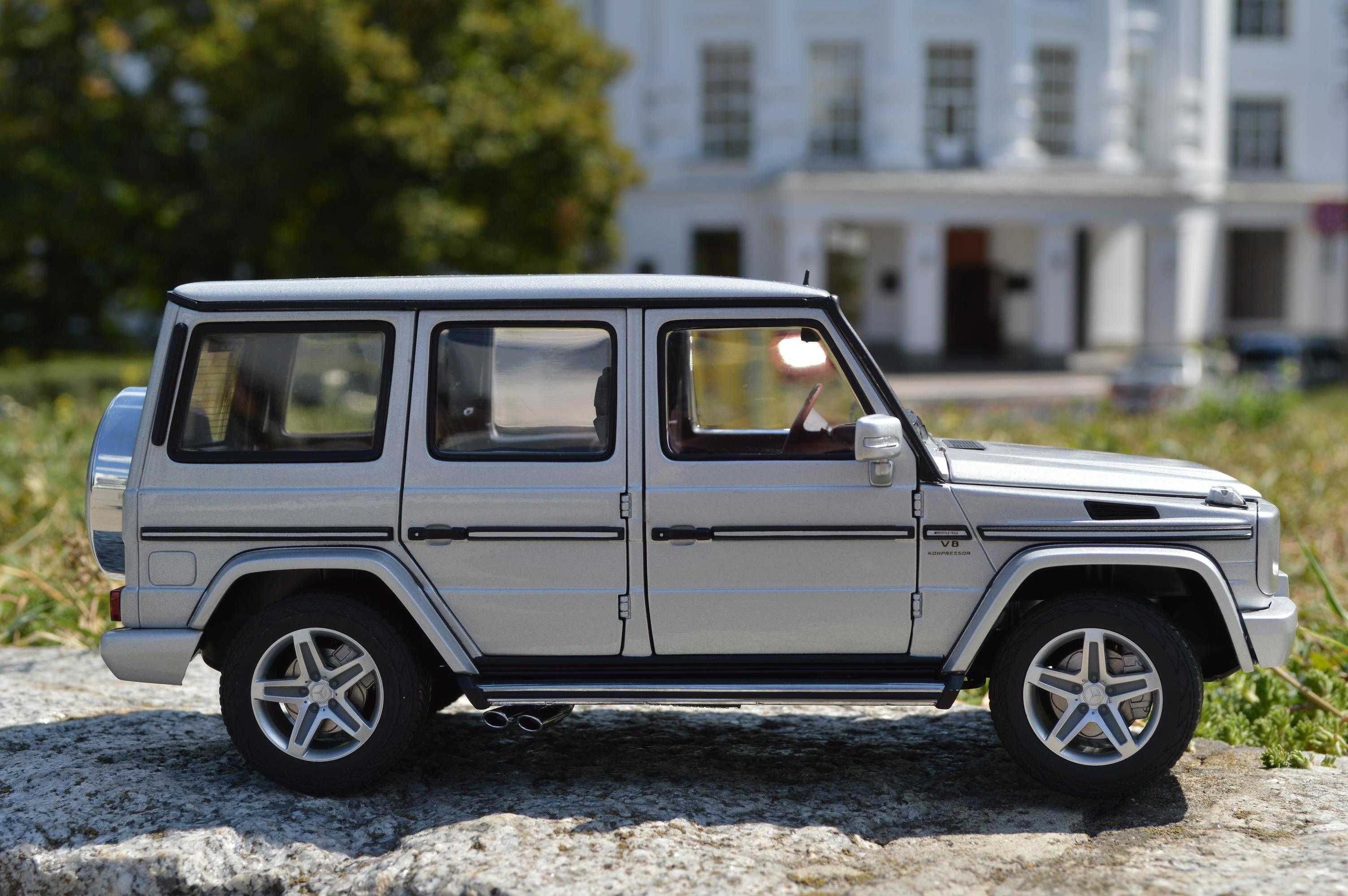 Модель авто мерседес G55 AMG Autoart