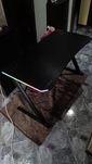 GXT 709W Luminus Secretária gaming RGB