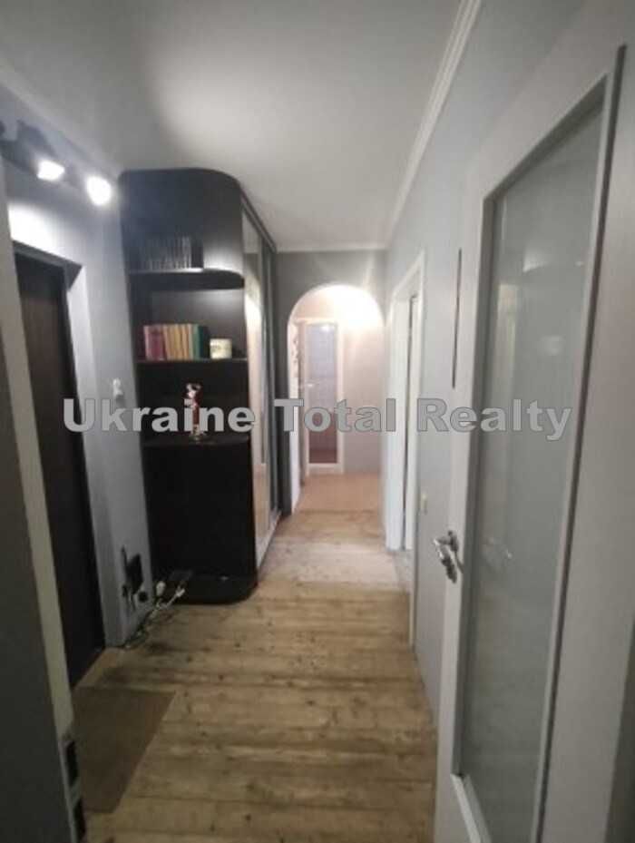 ПОЗНЯКИ ОСОКОРКИ! 2 кімнатна квартира! 2хв до метро! Срібнокільська 4