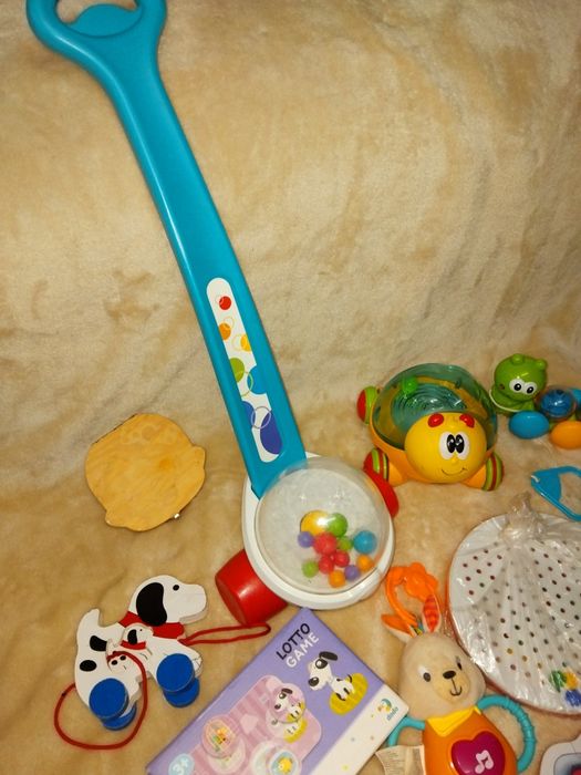 Игрушки от года развивающие