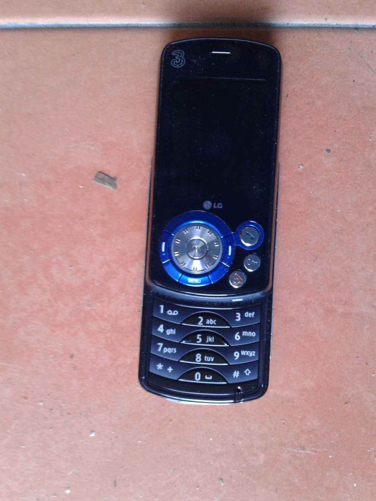 Telemóvel VINTAGE LG U400