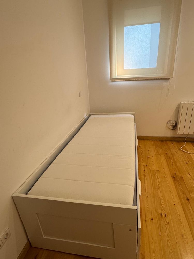 Cama individual e dupla c/2 gav e 2 colchoes incl 80/200 cm