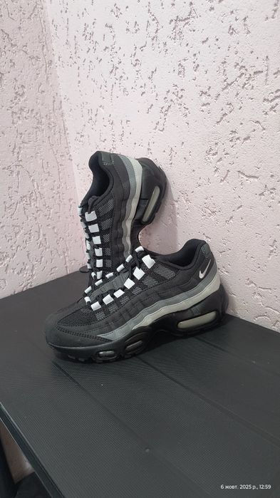 ОРИГІНАЛ Кросівки Кроссовки Nike Air Max 95 HV2539 -003  23 см осінь