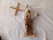 Marioneta antiga de madeira e tecido