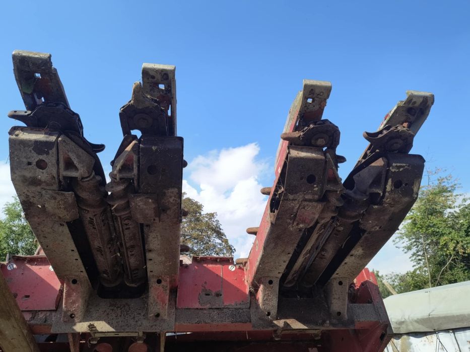 Przystawka do kukurydzy 5 rzędowa case oryginalna w całości lub części