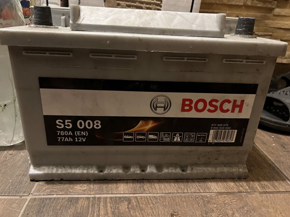 Акумулятор Bosch 77 Ah  780A S5 008