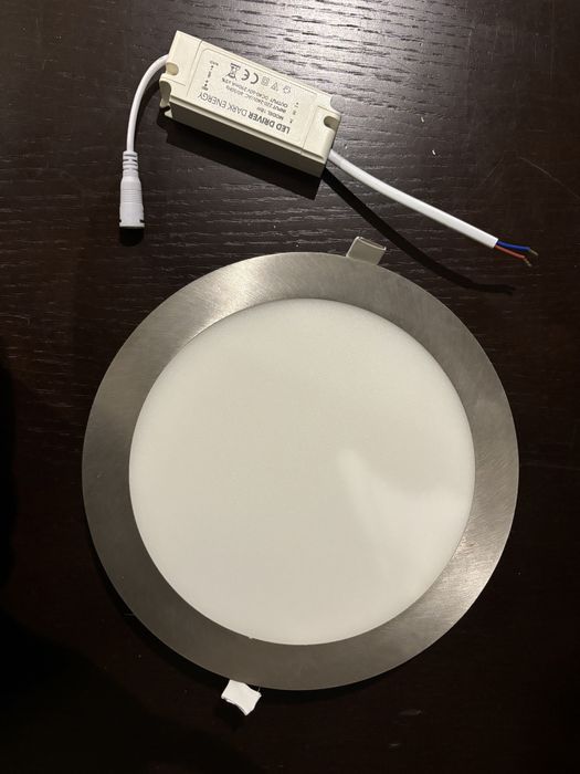 Focos de encastrar LOFL branco com moldura de aço