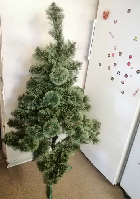 Елка искуственная