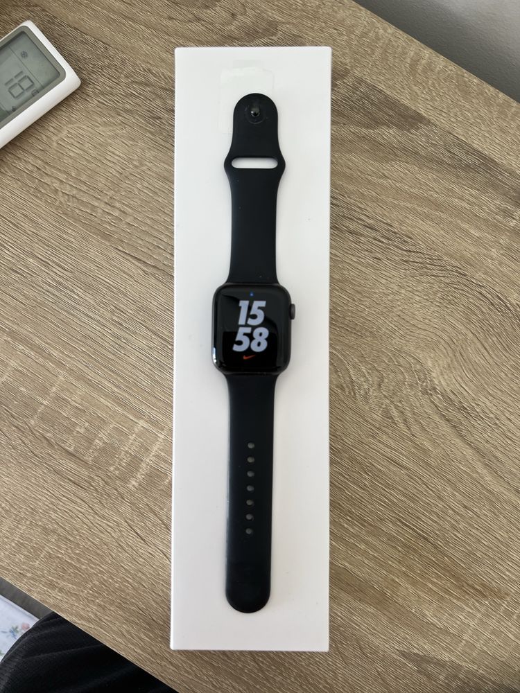 Apple watch serie 5 muito novo