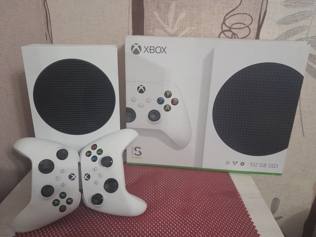 Продам XBOX серия S 512 гб