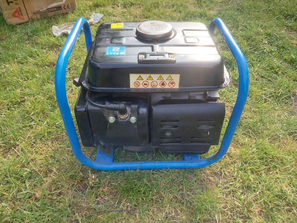 Agregat prądotwórczy 12V 220V generator prądu