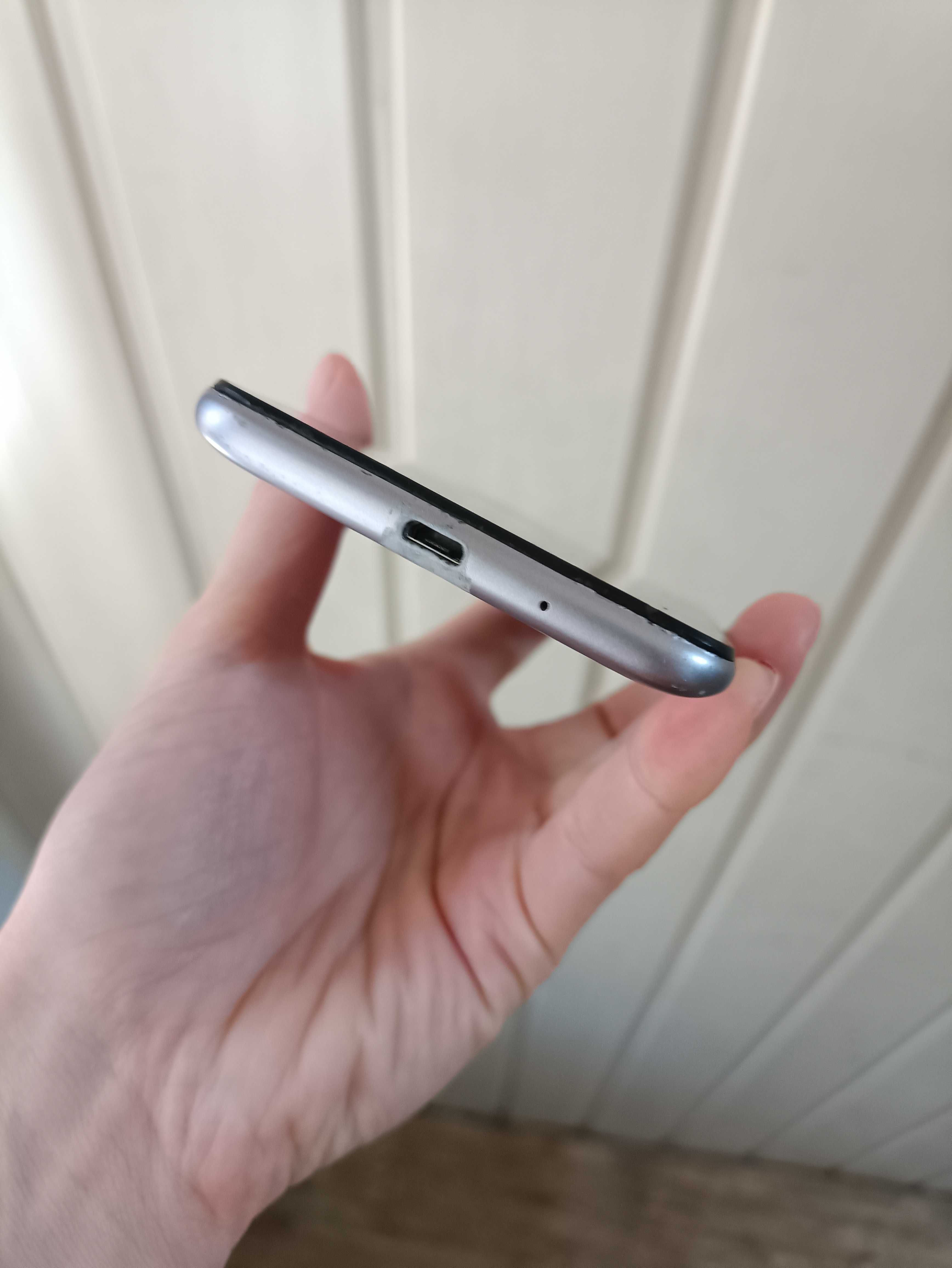 Xiaomi redmi 6A 16Gb. Рабочий