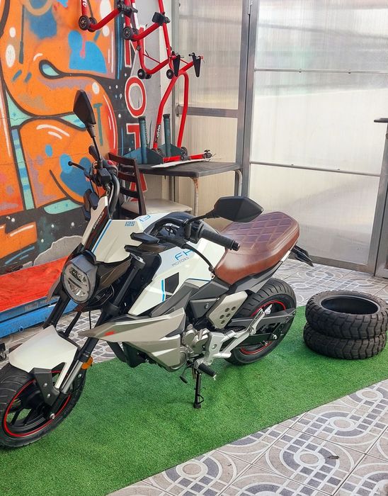 Moto 125cc Fk Motors scrambler // 550 km como nova