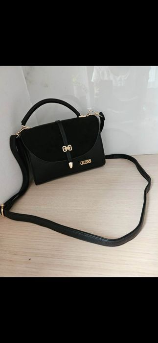 Czarna torebka guess