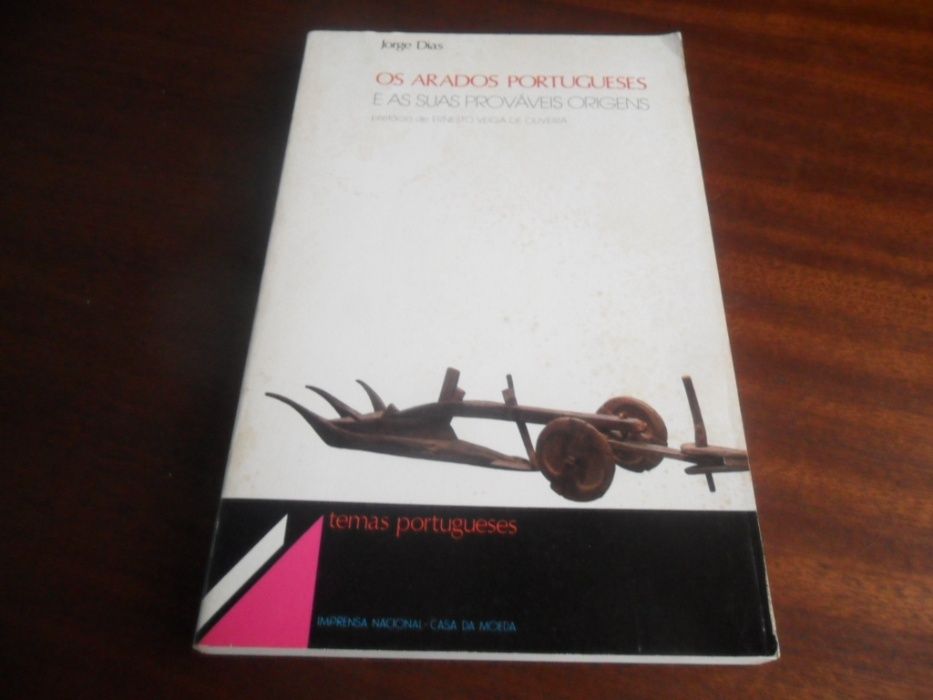 "Os Arados Portugueses e As Suas Prováveis Origens" de Jorge Dias