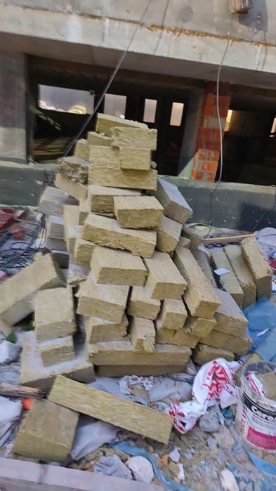 Є залишки мінеральної вати