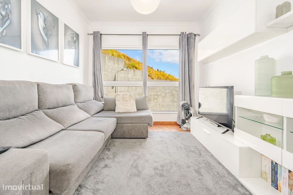 Apartamento T3 na Cancela, Caniço – Perto de Comércio, Serviços e Tran