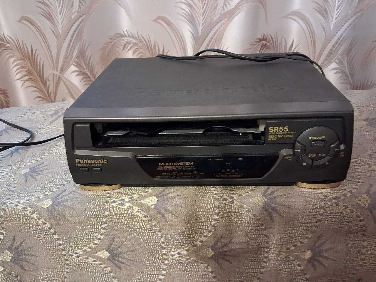 Відеомагнітофон Panasonic