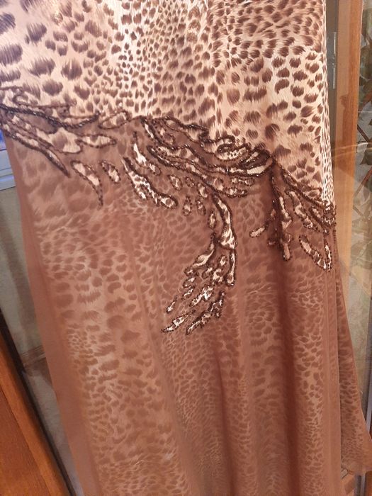 Платье для стройной  и высокой  девушки.