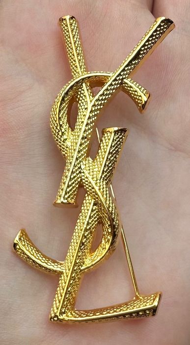 Broszka złota snake