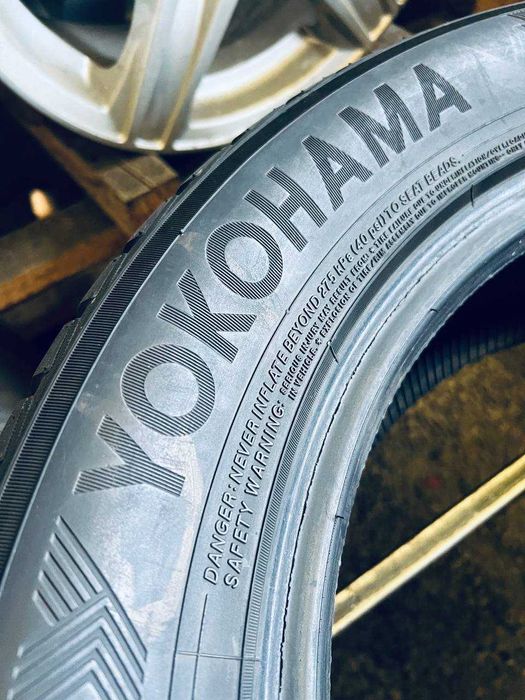 Шини Резина Зимові 20Рік 235 55 18 Yakohama BluEarth*Winter V905 2шт