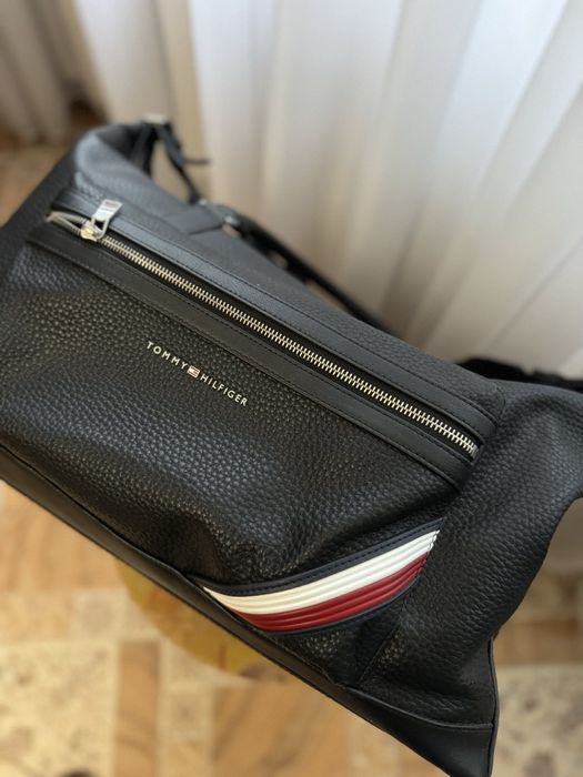 Сумка дорожная  TOMMY HILFIGER нов