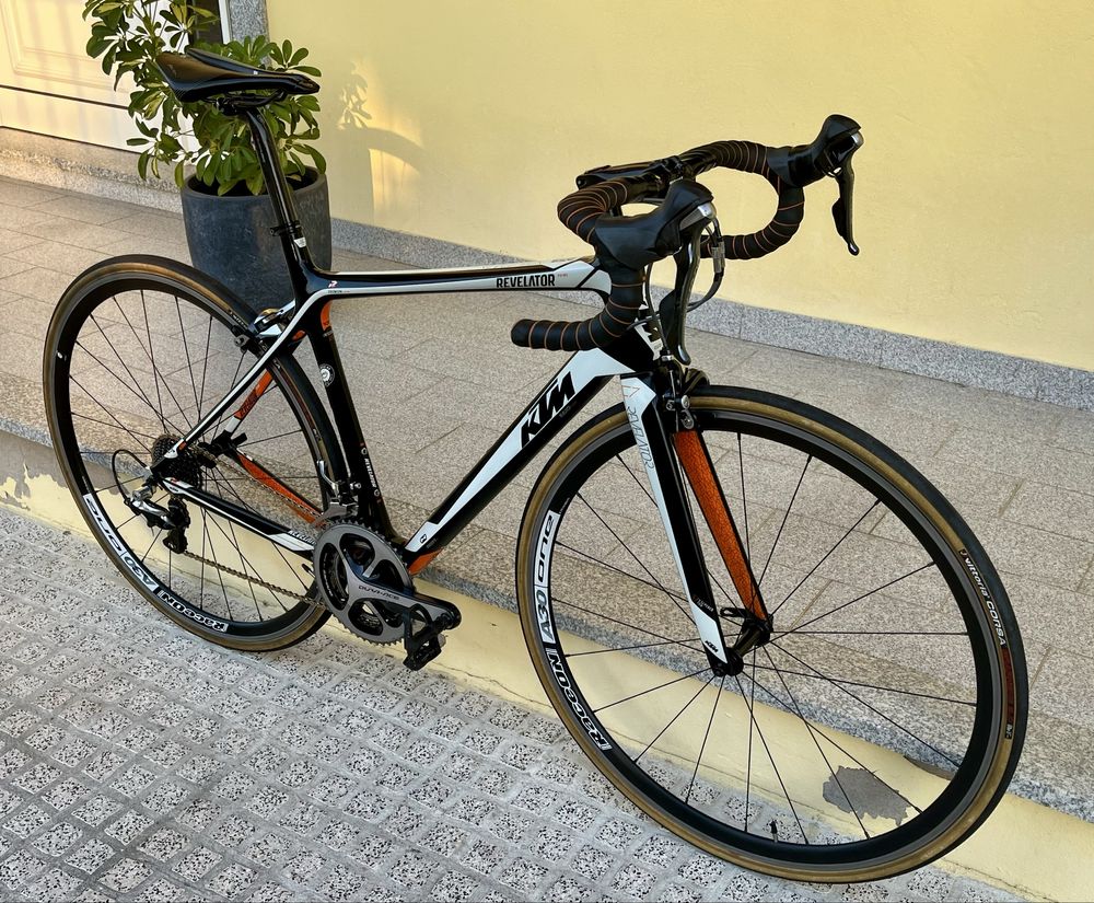 KTM Revelator Prime. Carbono.