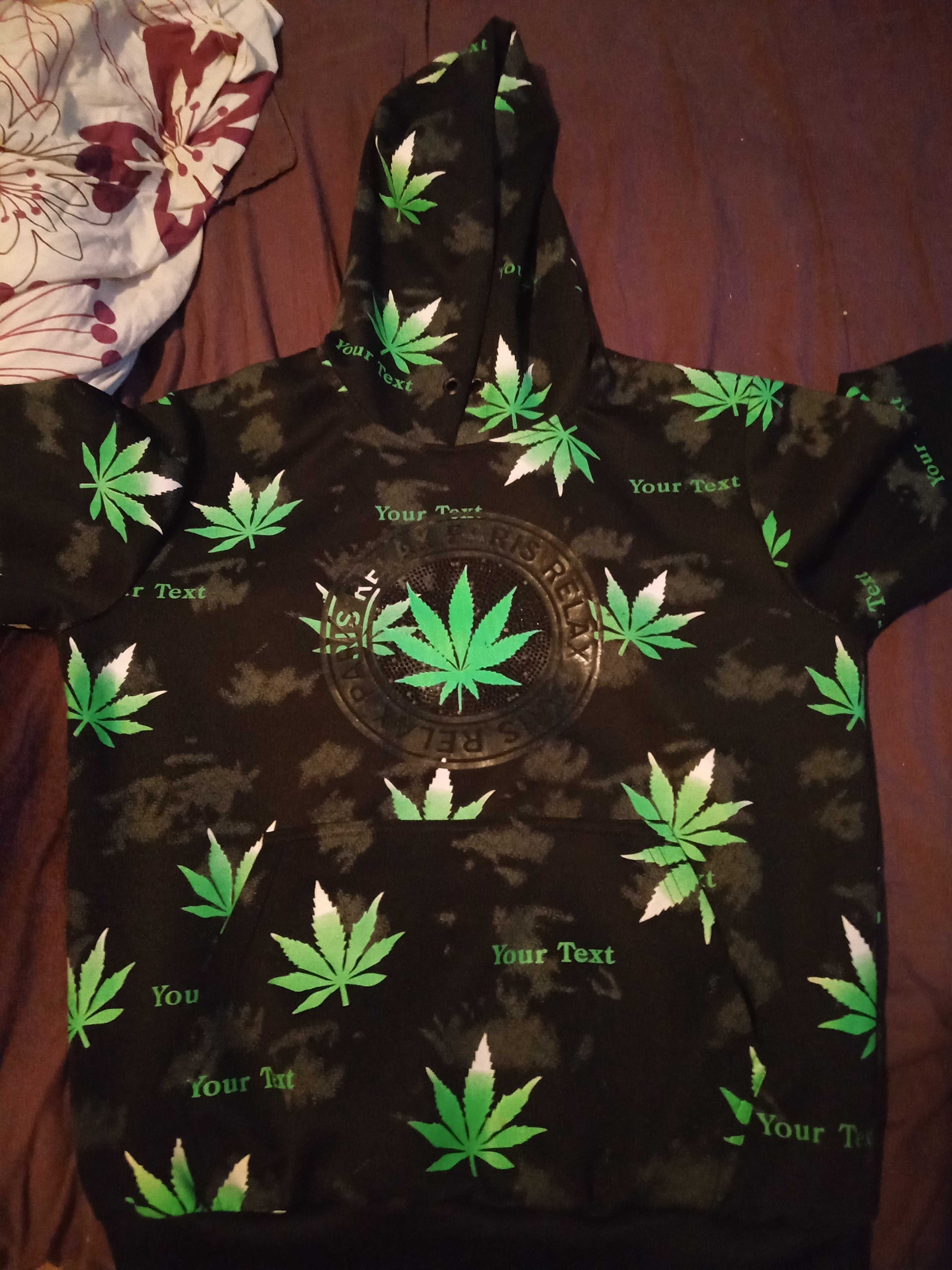 Bluza w marihuane