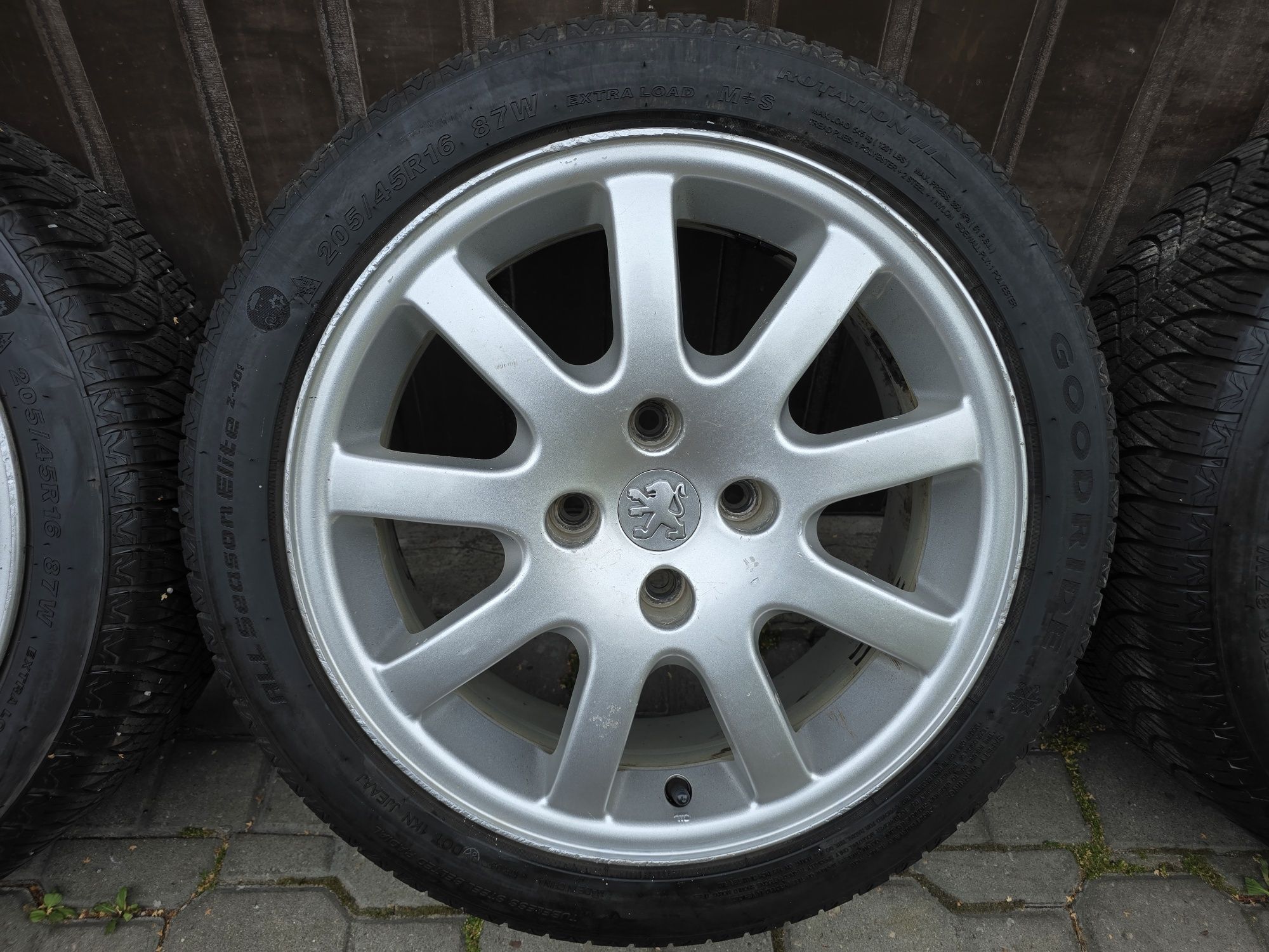 Felgi z oponami 205/45R16 Peugeot 206 4x108 Partner 207 C2 C3 Berlingo