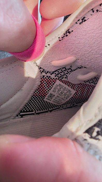Yeezy Boost 350 V2 "Zebra" 46