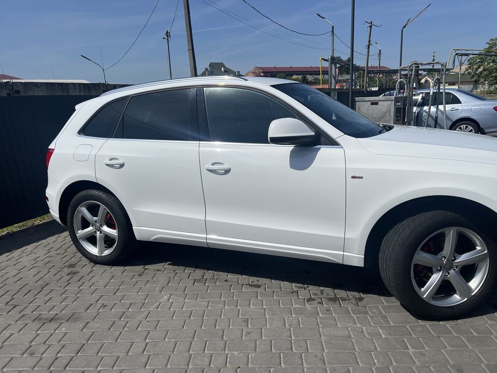 Ауді Q5 2.0 tdi 2009р.
