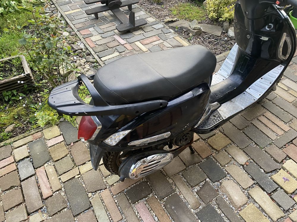 Скутер YIBEN 125-T 12